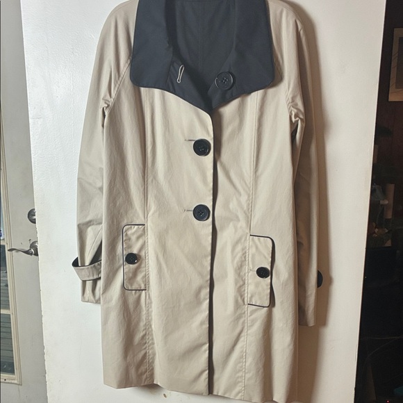 Anne Klein Tan and Black Trench Coat - Picture 1 of 10